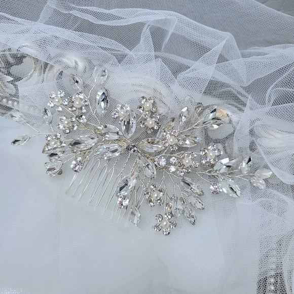 Bridal sparkling crystal allover floral hair comb sparkly flower bling headpiece main image 5